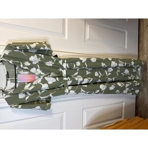 BLOOMCHIC Women's Midi Dress Green with White Floral Print Size 16 288